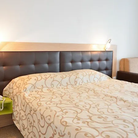 Nona 3* Αλμπένα