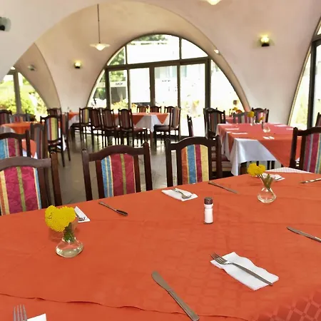 Hotel Nona 3*