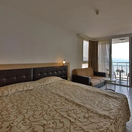 Nona Hotel 3*